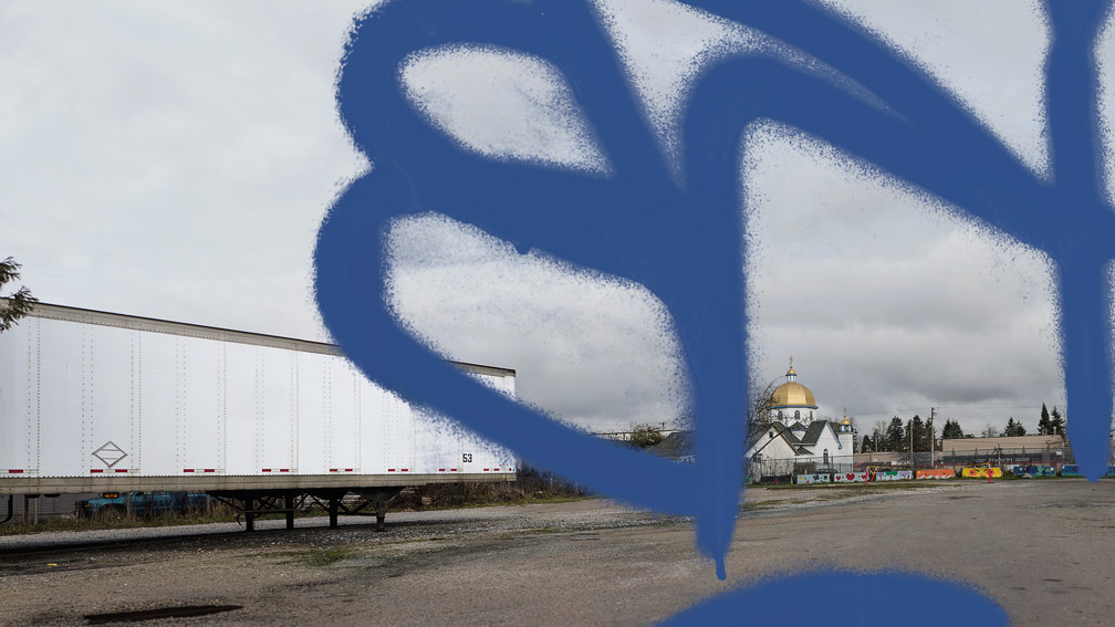 Tagging [49.197982N, 122.848652W]